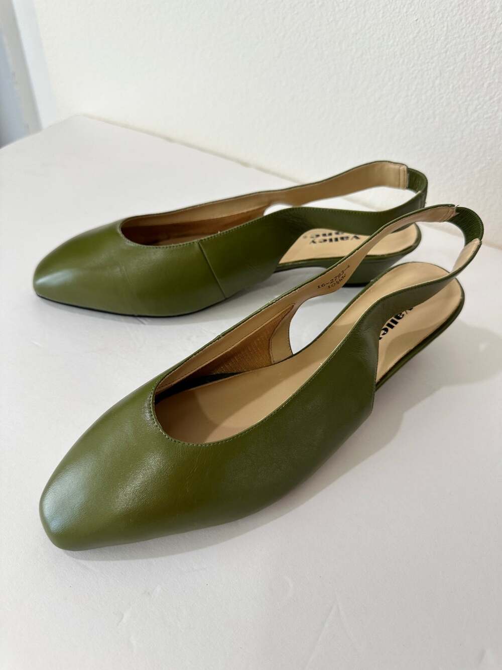 Valley Lane Olive Green Leather Slingback Pumps Size 10.5 WW